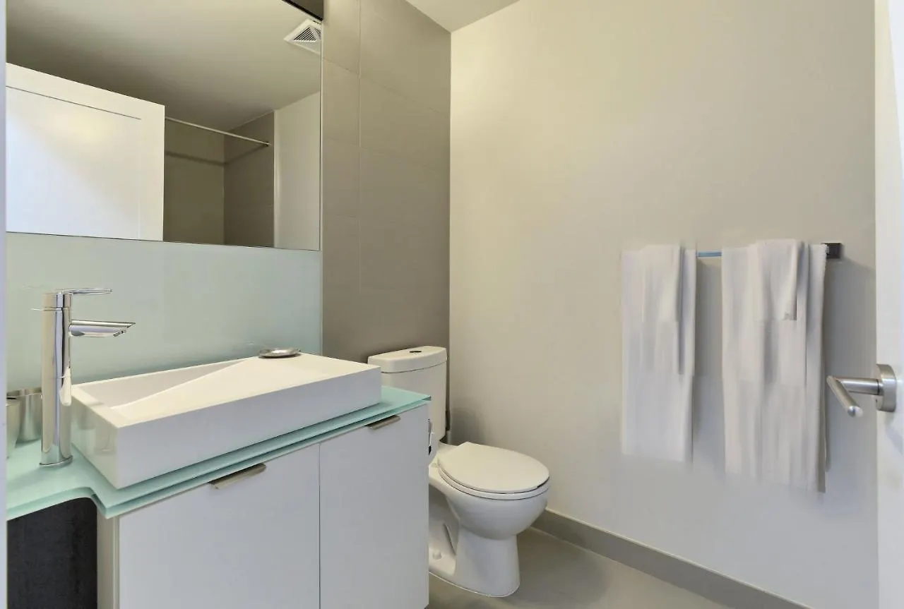 Delsuites - 300 Front Street - 30 Night Stays Toronto Hotel