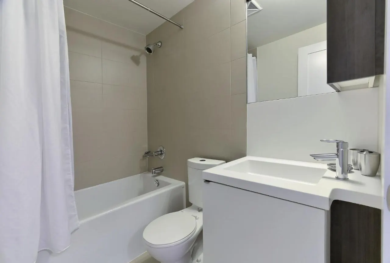 Delsuites - 300 Front Street - 30 Night Stays Toronto 5*,  Canada