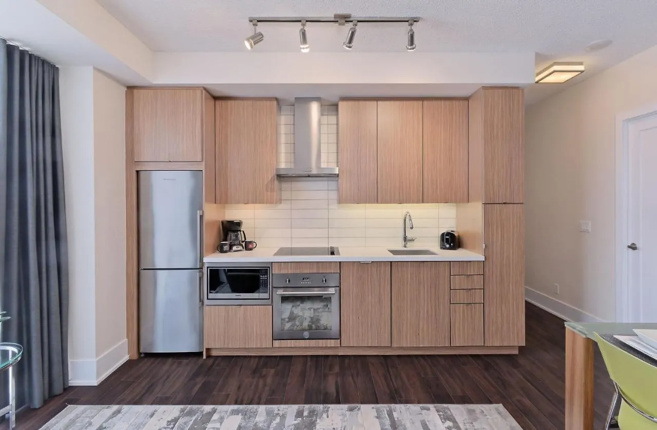 Delsuites - 300 Front Street - 30 Night Stays Toronto Hotel